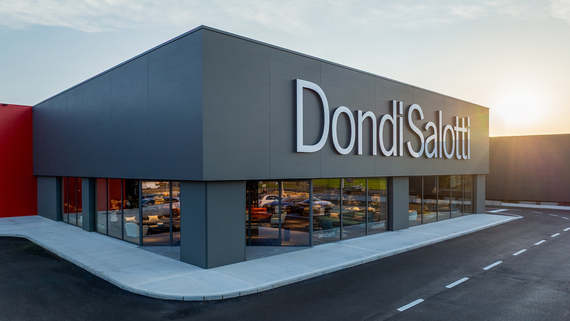 19.03.26 DondiSalotti arriva a Voghera con un nuovo store dedicato al design italiano